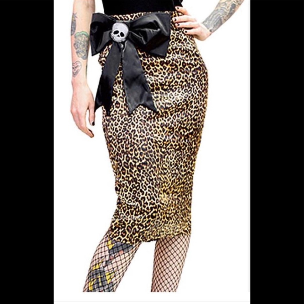 🦄 Deadly Dames Leopard Skirt NWT